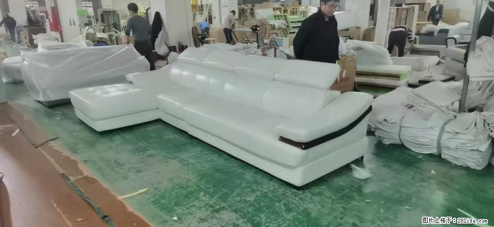 【大厂仿真皮沙发】实木框架，高回弹海绵45密度。全新包装，质量非常好，3.6米右贵妃 - 各类家具 - 居家生活 - 商丘分类信息 - 商丘28生活网 sq.28life.com